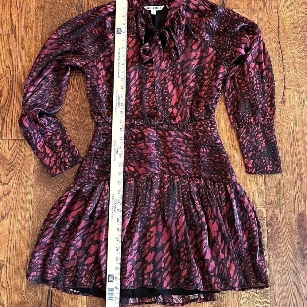 Walter Baker Burgundy Black Animal Print Tie Neck Smocked Mini Dress W71211 Sz 2